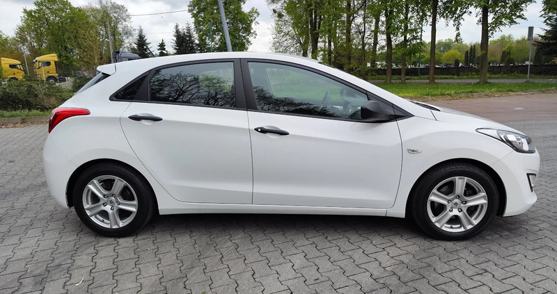 Hyundai I30 cena 38900 przebieg: 131000, rok produkcji 2015 z Praszka małe 436